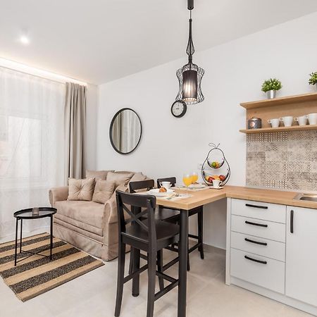 Srnec Apartments - Korzo Rijeka Bagian luar foto