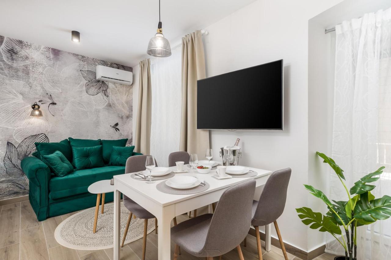 Srnec Apartments - Korzo Rijeka Bagian luar foto