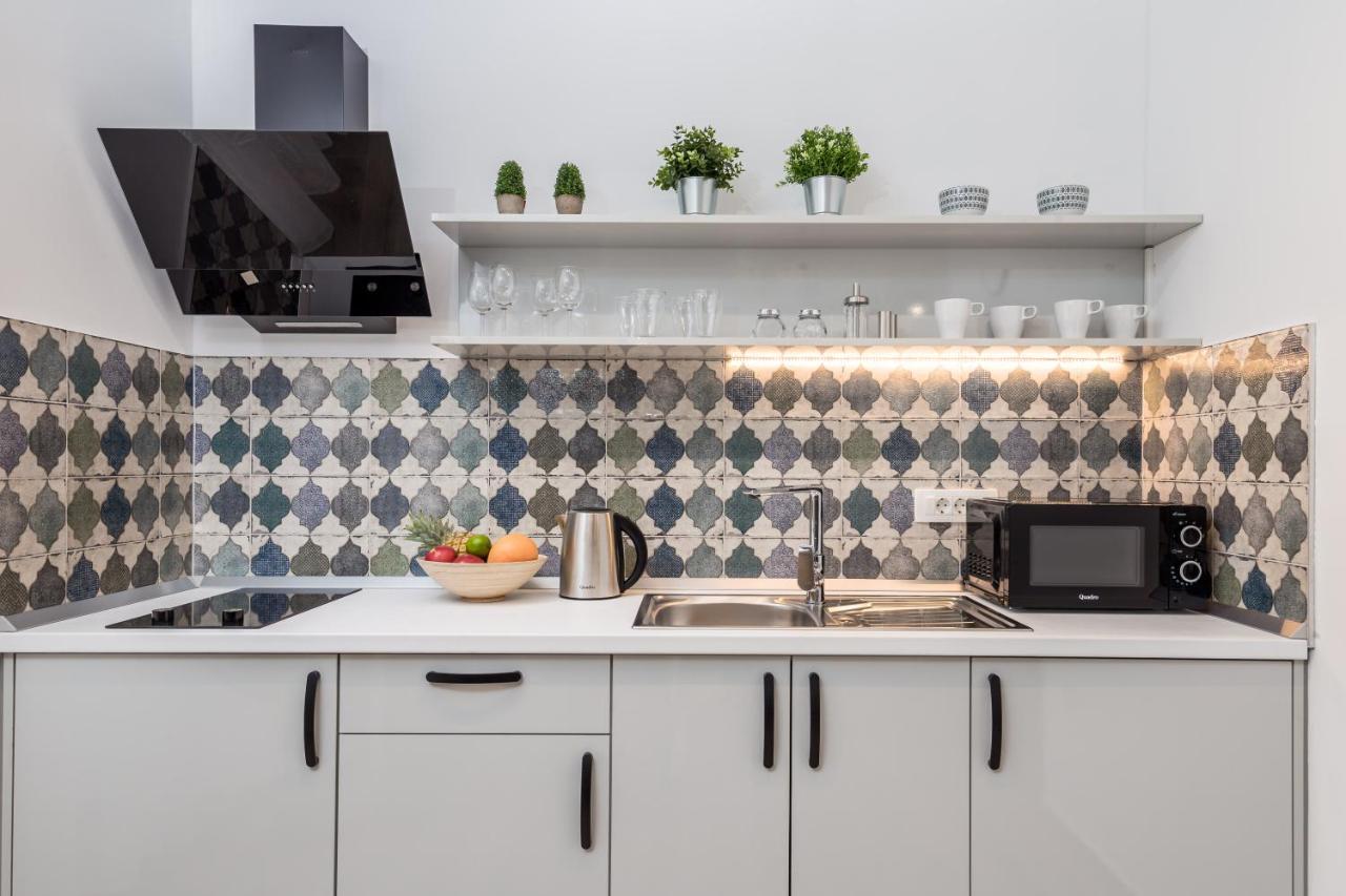 Srnec Apartments - Korzo Rijeka Bagian luar foto