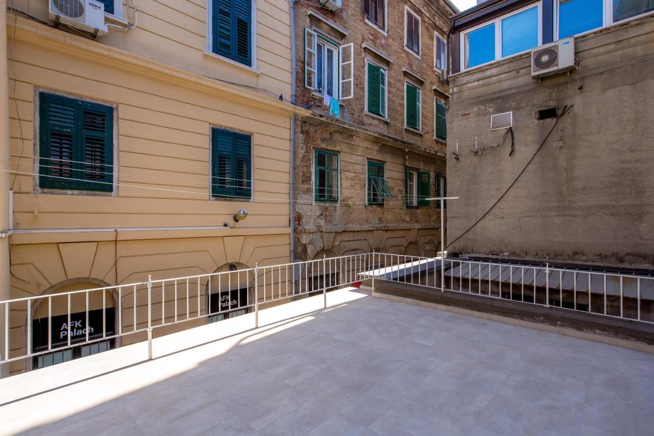 Srnec Apartments - Korzo Rijeka Bagian luar foto